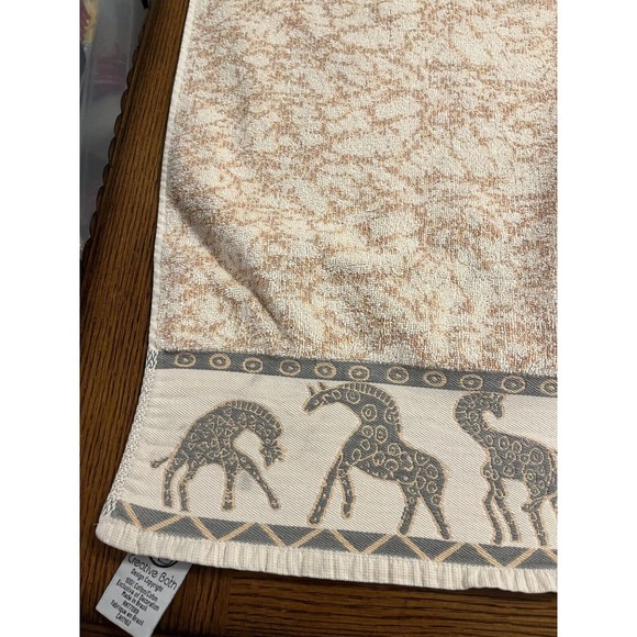 Vintage Creative Bath Tribal Giraffe Design Bath Towel Embroidered EUC - Picture 15 of 16